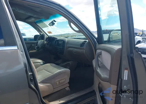 2004 Toyota Sequoia Sr5 V8 z USA, uszkodzony, nr VIN 5TDZT34AX4S213737